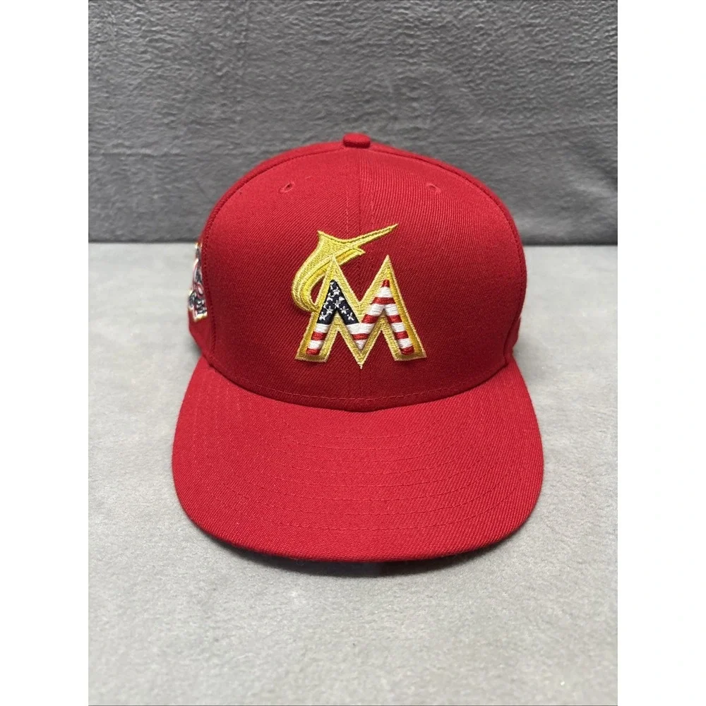 Miami Marlins Hat Cap Fitted 7 1/2 Red Logo 4th July Stars & Stripes MLB New Era